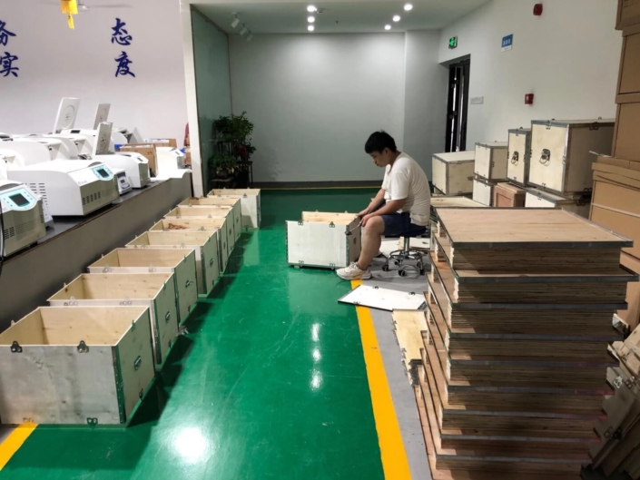Centrifuge Machine Package 8 705x529 - Floor Centrifuge